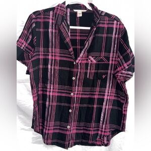 Victoria’s Secret Pink and Black Plaid Button-Up Shirt size small